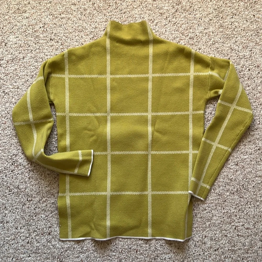 🎄4x$50 Max Studio Turtle Neck Sweater + FREE shipping 🚚! - Picture 3 of 4